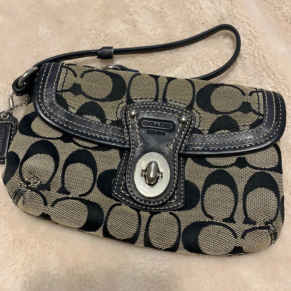*DONATING THIS WEEKEND* Authentic Coach Wristlet